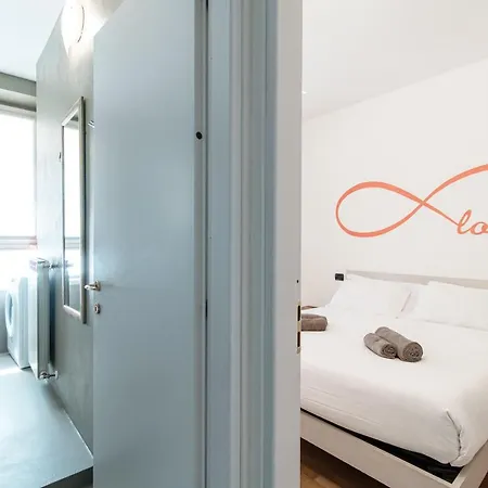 Apartment Orange - The House Of Travelers