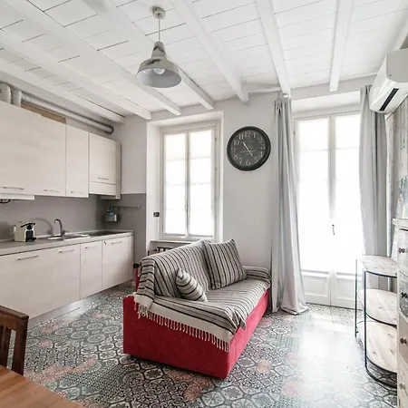 Apartment Orange - The House Of Travelers Como